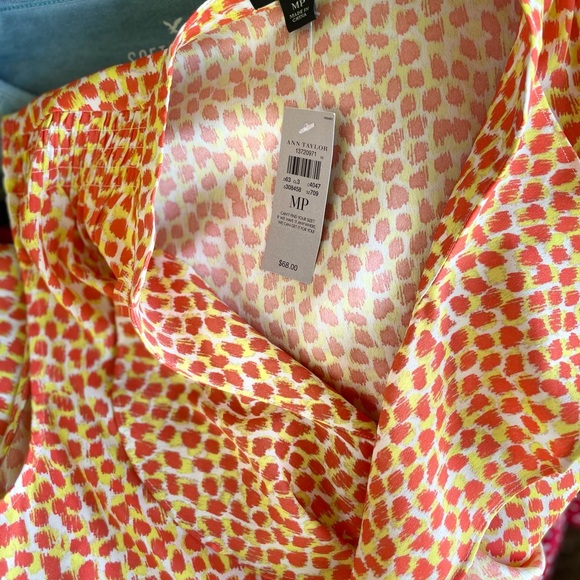 New Women’s Ann Taylor Sleeveless Blouse💕 - Picture 4 of 4